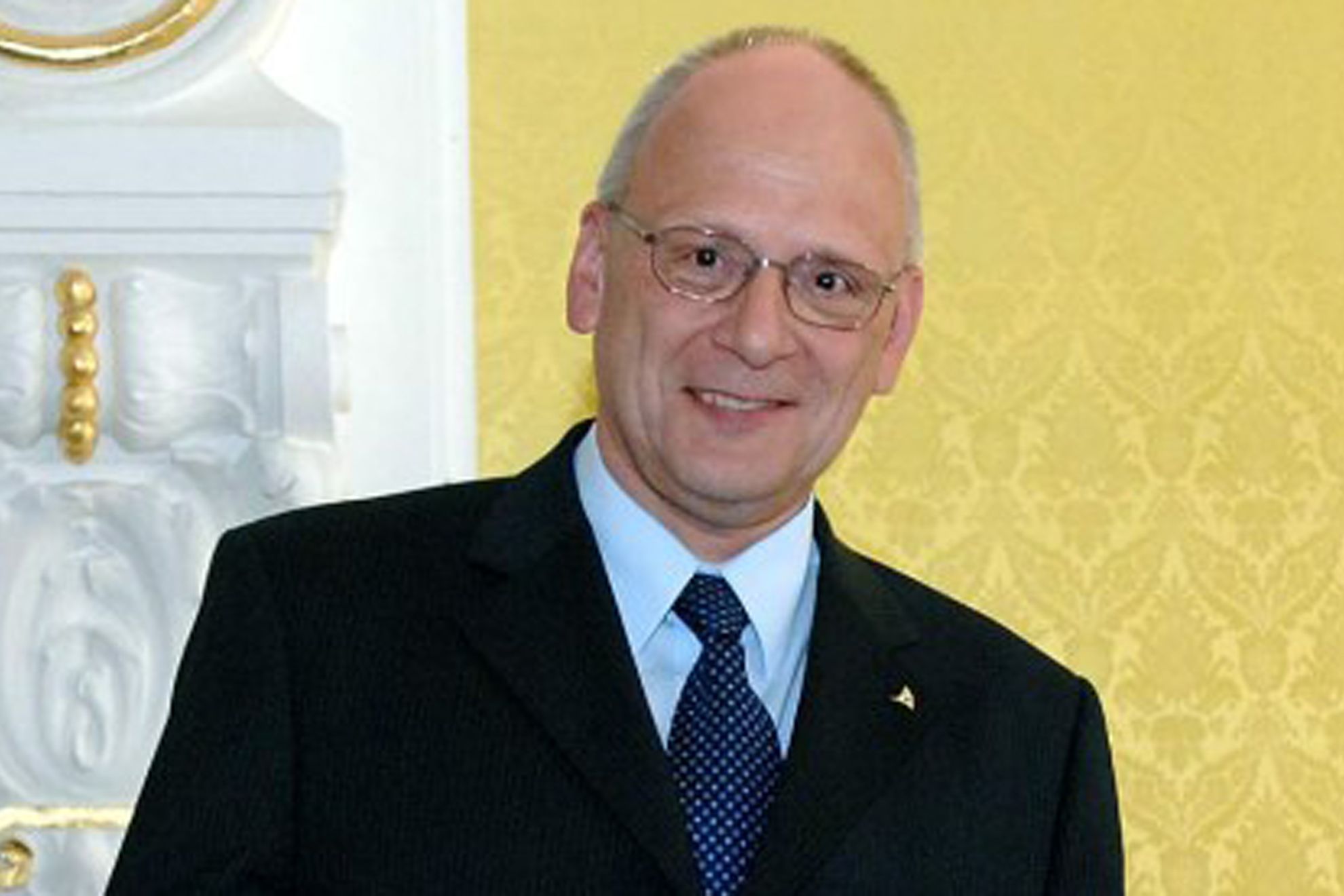  Dr. Stephan Neubauer